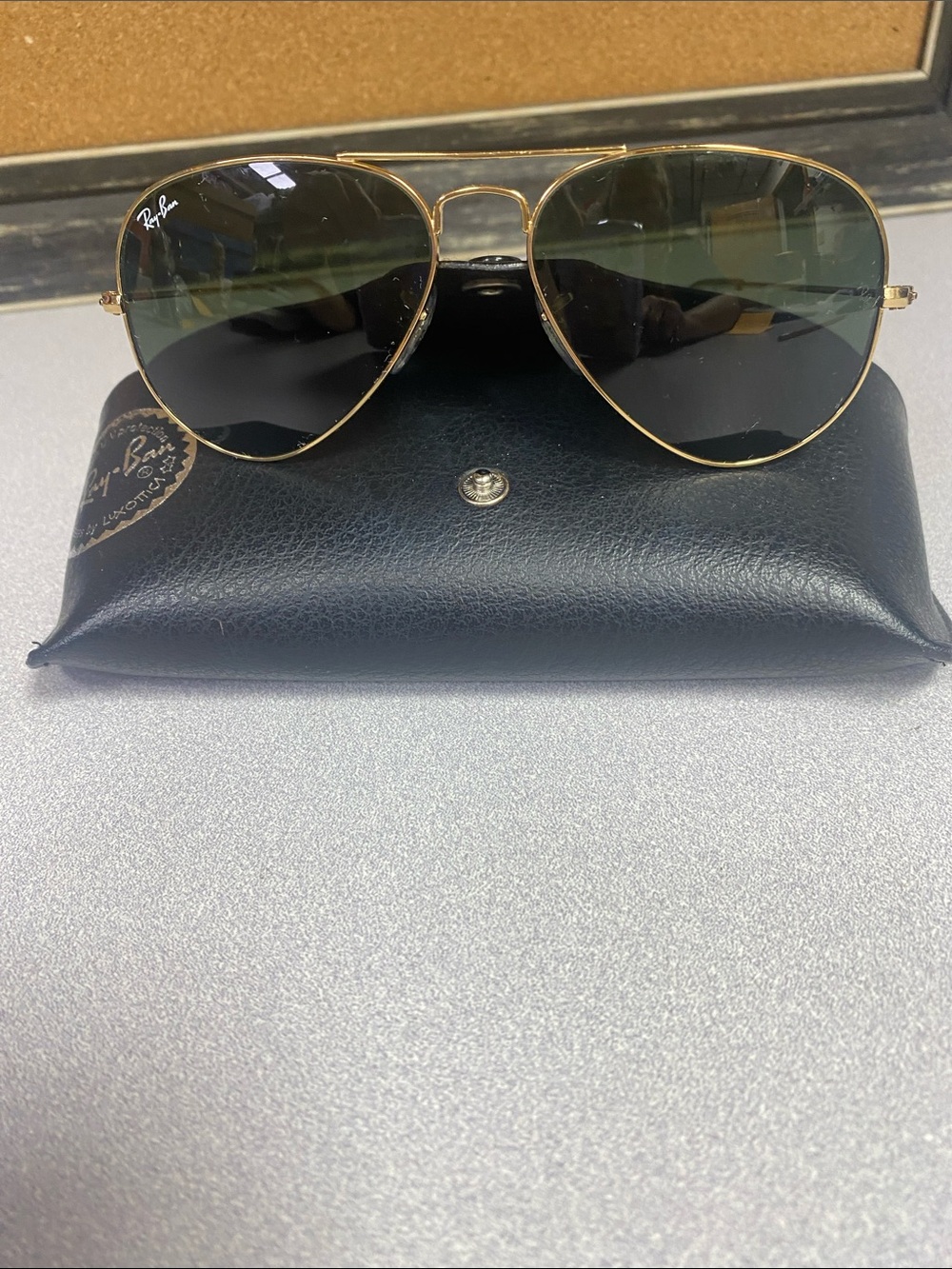 Ray-Ban Men’s Gold Frame Sunglasses with Green Lenses